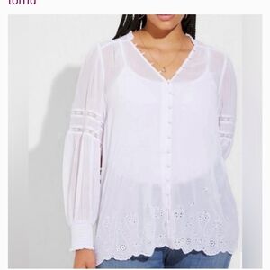 Torrid White Button-Down Blouse Size 4x/26